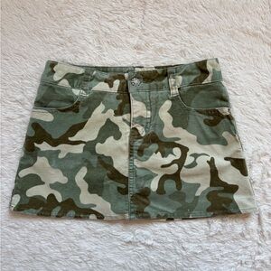 Girls camo skirt age 7